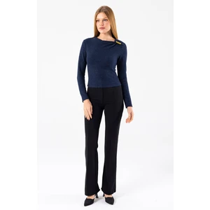 Kadın Asimetrik Yaka Omuz Aksesuar Detaylı Body Lacivert - 26100 