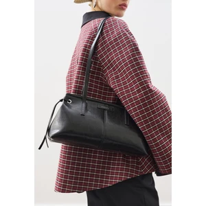 Şerit Detaylı Çanta Siyah