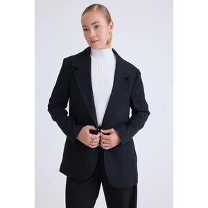 Önden Tek Düğme Kapamalı Blazer Ceket