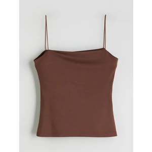 Kare Yaka Kadın Atlet