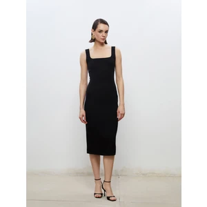 Kare Yaka Krep Elbise