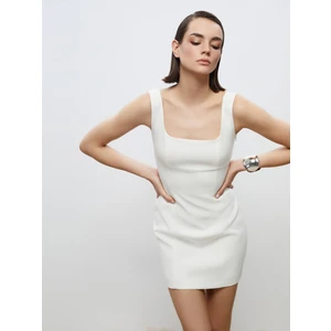 Kare Yaka Mini Elbise