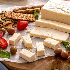 Hasanbey Çiftliği Tam Yağlı Bergama Tulum Peyniri ( Inek ) 500 gr