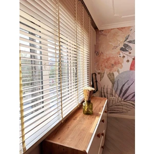 Beyaz Gerçek Ahşap Jaluzi 50MM Zincirli Redüktörlü Ithal Kurdelalı AJS1001