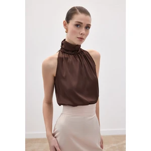 Boğazlı Kolsuz Bluz - Kahve