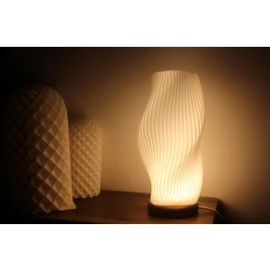 Modern Dalga Form Masa Lambası – 3D Baskı Pla Dekor