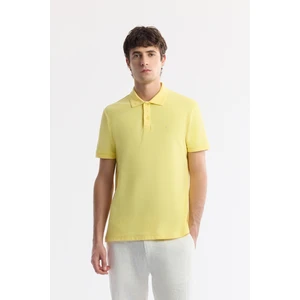 Avva Erkek Sarı Kıvrılmaz Polo Yaka %100 Pamuk Basic Regular Fit T-Shirt B001032