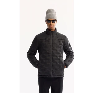 Avva Erkek Siyah Kapüşonlu Su İtici Rüzgar Geçirmez Şişme Regular Fit Mont B006082