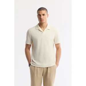 Avva Erkek Ekru Apaj Yaka Jakarlı Keten Karışımlı Regular Fit T-Shirt A51Y1024