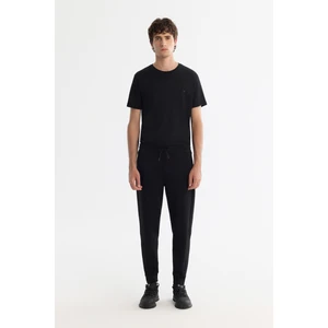 Avva Erkek Siyah Beli Lastikli Bağcıklı Elastan Regular Fit Eşofman Altı A42Y3418