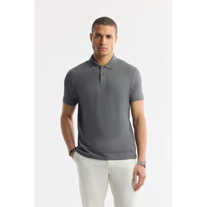 Avva Erkek Antrasit Kıvrılmaz Polo Yaka %100 Pamuk Basic Regular Fit T-Shirt B001032