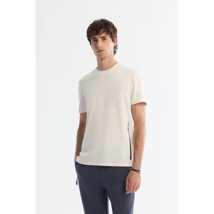 Avva Erkek Ekru Bisiklet Yaka Baskılı Elastan Regular Fit T-Shirt A42Y1017