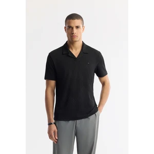 Avva Erkek Siyah Apaj Yaka Çizgili Jakarlı Elastan Regular Fit T-Shirt A51Y1145