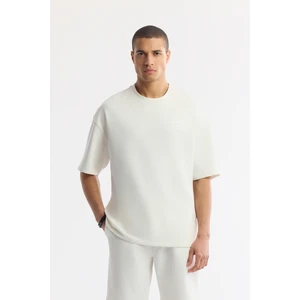 Avva Erkek Ekru Bisiklet Yaka Baskılı Bi-Stretch 2 İplik Oversize Fit T-Shirt A51Y1082