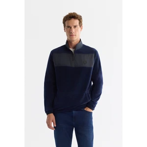 Avva Erkek Lacivert Soğuğa Dayanıklı Fermuarlı Dik Yaka Polar Regular Fit Sweatshirt A42Y1380