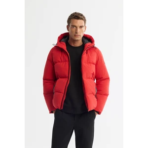 Avva Erkek Kırmızı Kapüşonlu Su İtici Rüzgar Geçirmez -5°C Dayanıklı Şişme Comfort Fit Mont B006046