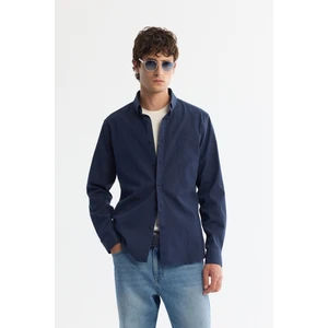 Avva Erkek Lacivert Düğmeli Yaka Kolay Ütülenir Çizgili Slim Fit Gömlek A42Y2098