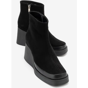 Lıvıa Siyah Süet Hakiki Deri Kadın Dolgu Topuklu Bot