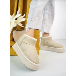 Küçük Trend Kadın Bej Mini Süet Içi Kürklü Yüksek Kalın Taban Kışlık Bot