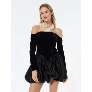 Omzu Açık Uzun Kollu Kadife Mini Balon Elbise