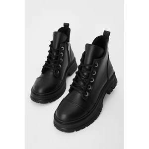 Kadın Bağcıklı Kalın Taban Postal Bot Konifa Siyah