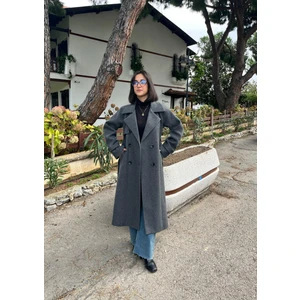 Çift Düğmeli Kemerli Kaşe Kaban