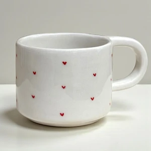 Yuugi Ceramic El Yapımı Seramik Kupa – Kırmızı Kalpli Bardak –