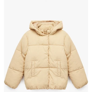 Uzun Kollu Kapşonlu Şişme Mont