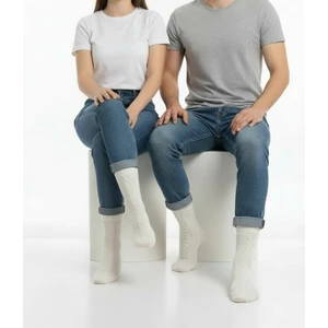 Doğal Yün Dikişsiz Sevgili Çorap Seti – Kadın 35-39 / Erkek 41-45 – Boyasız Ham Yün Rengi