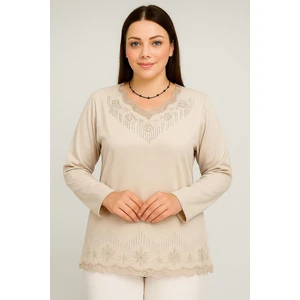 Rahat Kesim V Yaka Etek Ucu Tül Inci Işlemeli Krem Anne Penye Bluz