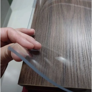 3 mm Kalın Şeffaf Pvc Masa Örtüsü – Kristal Netlikte Masa Koruyucu