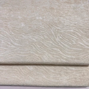 Koltuk Çekyat Örtüsü – Kaymaz Tabanlı Süngerli Kadife Kumaş Krem Rengi Gofraj Baskı