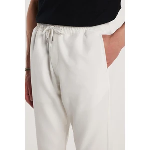 Erkek Regular Fit Beli Lastikli Bağcıklı Jogger Beyaz Pantolon Rahat Kesim Yan Cepli