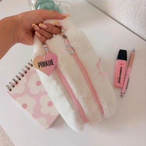 Double Softy Kalemlik/ Iki Fermuarlı/ Çift Bölmeli/ Makyaj Çantası/ Peluş/ Tüylü