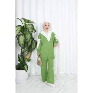 Zarif Yaka Detaylı Triko Takım