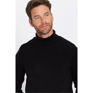 Erkek Slim Fit Dar Kesim Yumuşak Dokulu Tüylenmeyen Siyah Tam Balıkçı Yaka Triko Kazak