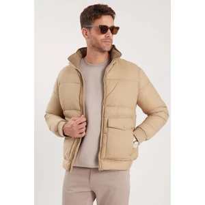 Erkek Regular Fit Klasik Kesim Çift Cepli Lastikli Dik Yaka Kum Rengi Mont