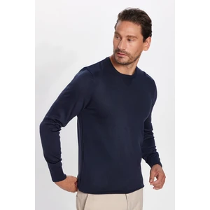 Erkek Slim Fit Dar Kesim Yumuşak Dokulu Tüylenmeyen Lacivert Bisiklet Yaka Triko Kazak