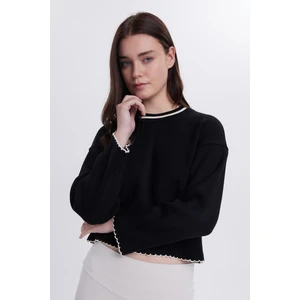 Kadın Oversize Geniş Kesim Bisiklet Yaka Çizgili Siyah Kazak