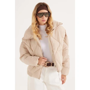 Kadın Oversize Geniş Kesim Şişme Dik Yaka Bej Mont