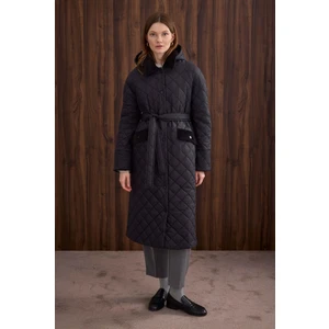 Uzun Kapitone Mont Siyah