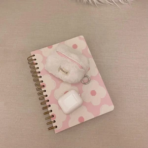 Pofuduk Peluş Airpods Çanta Aksesuarı     *renk ve Charm Süsü Seçenekleriyle*