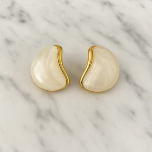 Zarif Vintage Görünümlü Bombeli Küpe