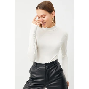 Kadın Parmak Detaylı Body