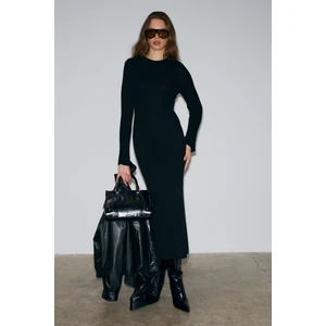 DUENDE Kadın Yuvarlak Yaka Çizgi Desenli Slim Fit Triko Siyah Elbise