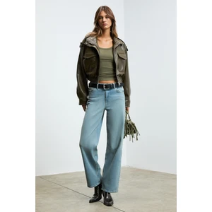 Lıllesol Kadın Fitilli Görünümlü Slim Fit Vücuda Oturan Havuz Yakalı Pamuklu Basic Haki Atlet