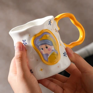 Palto Tasarım Vintage Tasarım Kupa (Sarı Kulp ) - Hediye Seramik Kupa