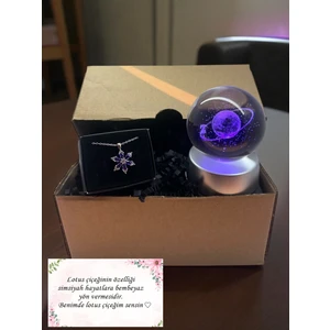 Satürn Temalı Işıklı 3D LED Işıklı Cam Küre ve Lotus Kamelya Çiçeği Kolye