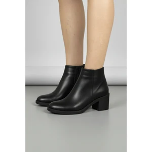 Siyah Cilt 6 cm Kalın Topuklu Şık Günlük Kadın Bot TMD202471