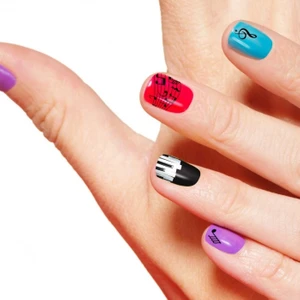 Nota Tırnak Dövmesi